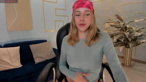 Snapshot of ameliegraham chatting on December 28, 2024, 11:19 am Amelie Graham online show from December 28, 2024, 11:19 am