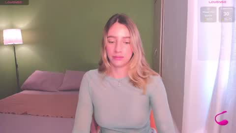 Snapshot of ameliegraham chatting on February 12, 2025, 2:10 pm Amelie Graham online show from February 12, 2025, 2:10 pm