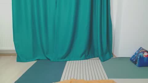 ameliesander online show from February 5, 2026, 11:42 pm