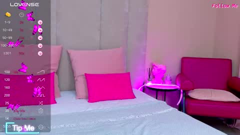 AmeliRoyse online show from October 12, 2025, 5:12 pm