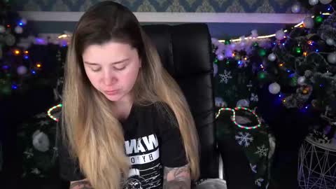 amellymillyy online show from January 6, 2026, 1:37 pm