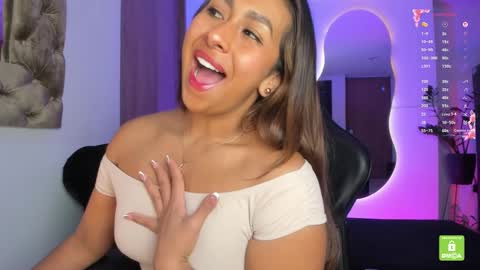 Snapshot of amelyamann chatting on September 21, 2025, 1:46 pm          online show from September 21, 2025, 1:46 pm