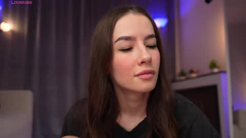 Amy  online show from April 4, 2026, 1:15 am