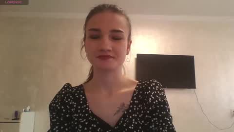 Snapshot of amethystnight_ chatting on March 7, 2025, 8:02 am Julia  online show from March 7, 2025, 8:02 am