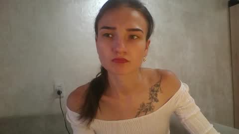 Snapshot of amethystnight_ chatting on September 10, 2025, 10:26 am Julia  online show from September 10, 2025, 10:26 am