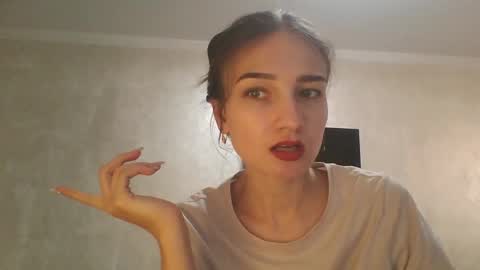 Snapshot of amethystnight_ chatting on September 15, 2025, 10:04 am Julia  online show from September 15, 2025, 10:04 am