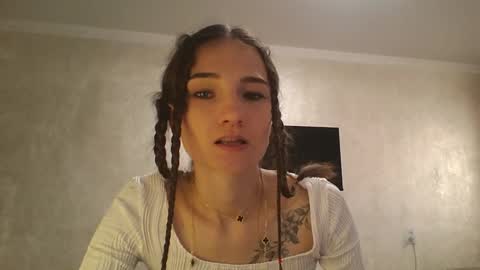 Snapshot of amethystnight_ chatting on October 7, 2025, 8:55 am Julia  online show from October 7, 2025, 8:55 am