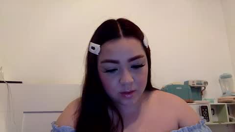 ami_rosee online show from February 4, 2026, 5:46 am