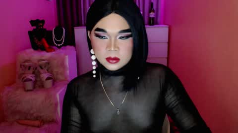 Snapshot of amiadoll chatting on December 26, 2024, 6:22 pm Queen Mireska online show from December 26, 2024, 6:22 pm