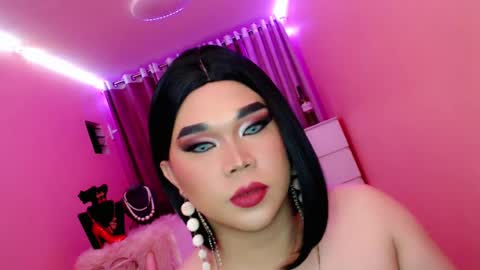 Snapshot of amiadoll chatting on February 5, 2025, 5:31 pm Queen Mireska online show from February 5, 2025, 5:31 pm