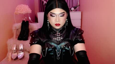 Snapshot of amiadoll chatting on September 14, 2025, 3:22 pm Queen Mireska online show from September 14, 2025, 3:22 pm