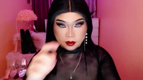 Snapshot of amiadoll chatting on September 21, 2025, 11:45 am Queen Mireska online show from September 21, 2025, 11:45 am