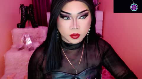 Snapshot of amiadoll chatting on October 23, 2025, 1:54 pm Queen Mireska online show from October 23, 2025, 1:54 pm
