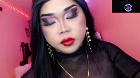 Queen Mireska online show from November 4, 2025, 3:44 pm