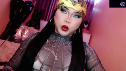 Queen Mireska online show from April 23, 2026, 5:04 pm