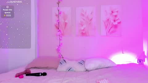 AmiiClark  online show from May 20, 2026, 7:09 pm