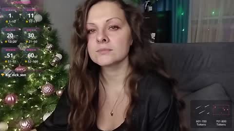 Mila online show from December 18, 2024, 11:13 am