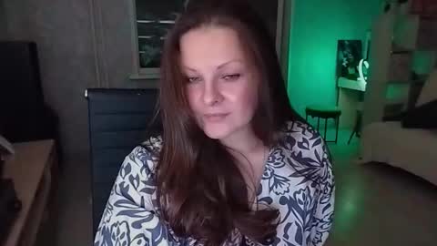 Mila online show from November 13, 2025, 8:30 pm