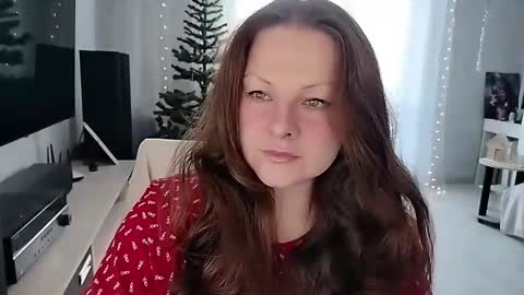 Snapshot of amilafran chatting on February 2, 2026, 2:32 am Mila online show from February 2, 2026, 2:32 am