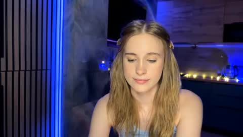 Amily online show from May 13, 2026, 4:37 pm