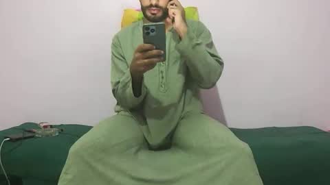 Amir online show from November 16, 2025, 4:12 pm