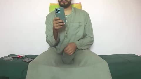 Amir online show from November 17, 2025, 10:10 am