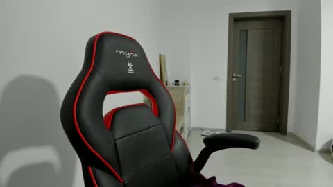 Amiraisa online show from March 26, 2026, 3:01 am