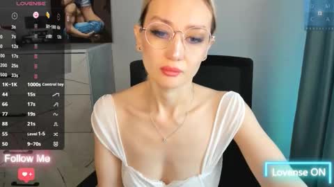 Snapshot of amiwong chatting on October 9, 2025, 3:37 am amiwong online show from October 9, 2025, 3:37 am