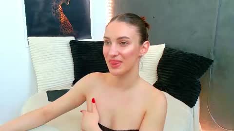 Amira online show from June 10, 2026, 4:23 am