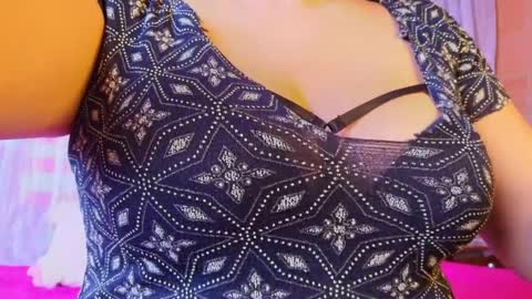 Snapshot of ammy_stones1 chatting on April 1, 2026, 12:39 pm Ammy Stones online show from April 1, 2026, 12:39 pm