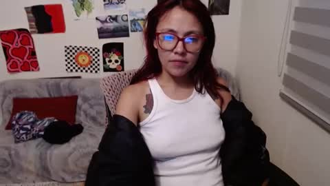 yisel online show from March 5, 2025, 5:29 am