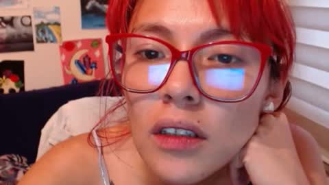 yisel online show from October 26, 2025, 9:42 pm