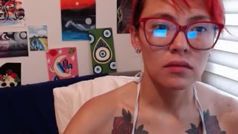 yisel online show from October 31, 2025, 5:03 pm