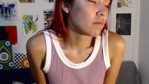 yisel online show from November 23, 2025, 2:11 am