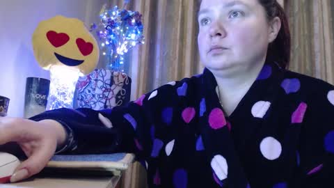 amorelara online show from February 24, 2026, 3:15 am