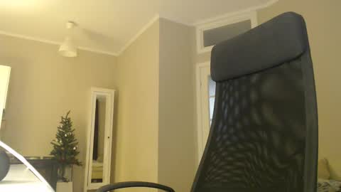 Snapshot of amoremeoww chatting on January 19, 2025, 3:32 pm miss unforgettable online show from January 19, 2025, 3:32 pm