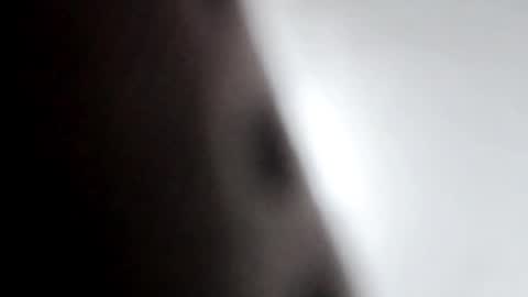 amputee_woman online show from March 17, 2026, 4:39 am