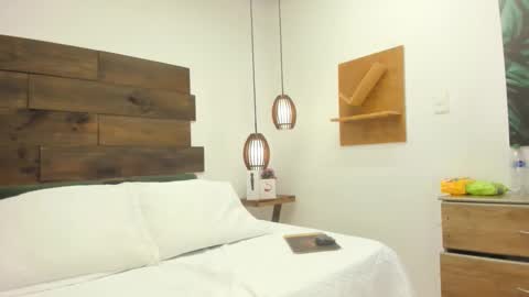Snapshot of amy_bubble chatting on September 13, 2025, 12:05 pm Bel online show from September 13, 2025, 12:05 pm