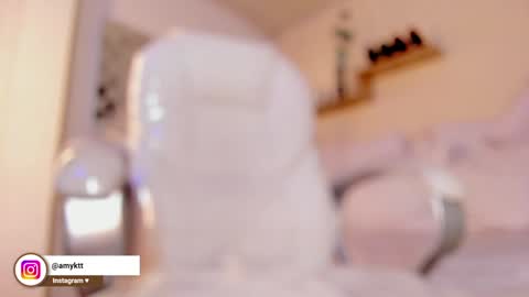 Snapshot of amy_kiitty chatting on January 14, 2025, 10:55 pm online show from January 14, 2025, 10:55 pm