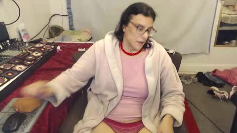 Snapshot of amyattack chatting on March 14, 2026, 9:15 am Trashely Gimpson online show from March 14, 2026, 9:15 am