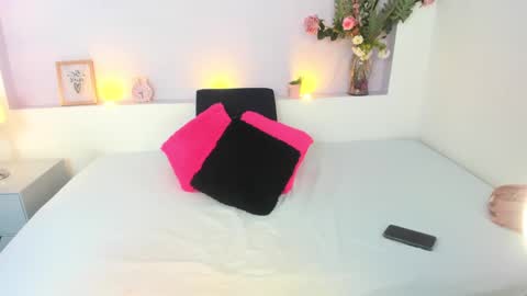 Snapshot of amybarton chatting on December 9, 2024, 4:05 pm My name is AMY... Nice to meet you thumb up me please its important online show from December 9, 2024, 4:05 pm