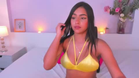 Snapshot of amybarton chatting on December 17, 2024, 7:26 pm My name is AMY... Nice to meet you thumb up me please its important online show from December 17, 2024, 7:26 pm