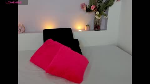 Snapshot of amybarton chatting on December 28, 2024, 4:30 pm My name is AMY... Nice to meet you thumb up me please its important online show from December 28, 2024, 4:30 pm