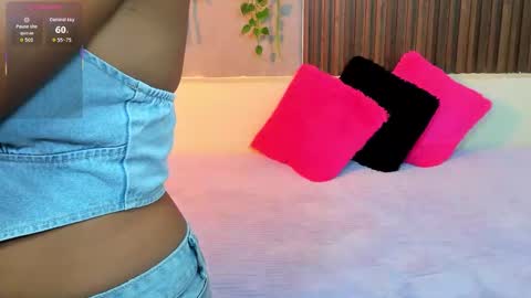 Snapshot of amybarton chatting on September 30, 2025, 4:01 pm My name is AMY... Nice to meet you thumb up me please its important online show from September 30, 2025, 4:01 pm