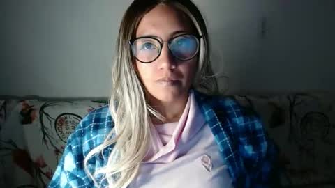 Snapshot of amycosplay99 chatting on December 29, 2024, 5:31 am amycosplay99 online show from December 29, 2024, 5:31 am