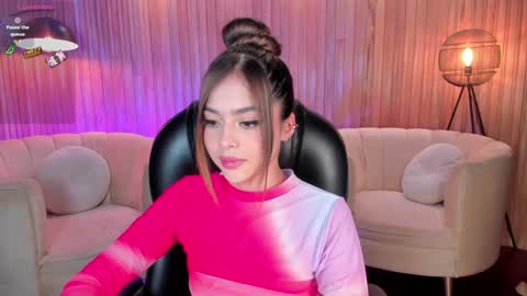 Snapshot of amydavis_ chatting on December 7, 2024, 11:12 pm Amy online show from December 7, 2024, 11:12 pm