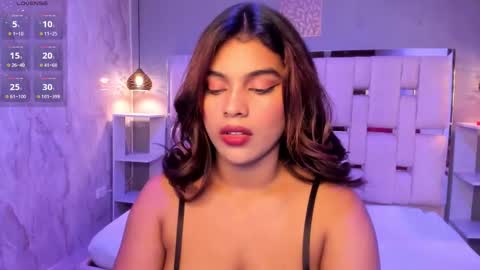 amyevan_ online show from October 1, 2025, 8:59 pm