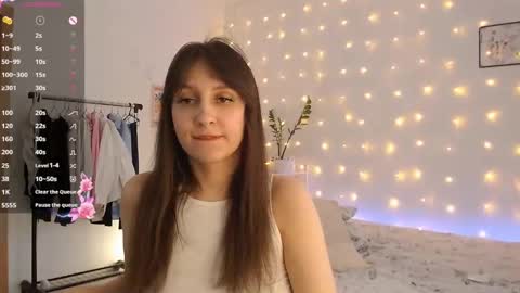Snapshot of amylas chatting on March 7, 2025, 12:23 pm Amelia online show from March 7, 2025, 12:23 pm