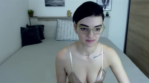 Snapshot of amylexy chatting on January 13, 2025, 8:05 am Hi there guys  My pleasure in your hands  pvt is open online show from January 13, 2025, 8:05 am