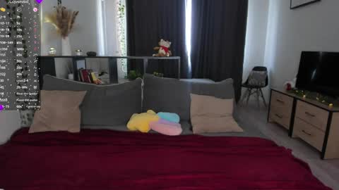 Amy online show from April 10, 2026, 9:47 am